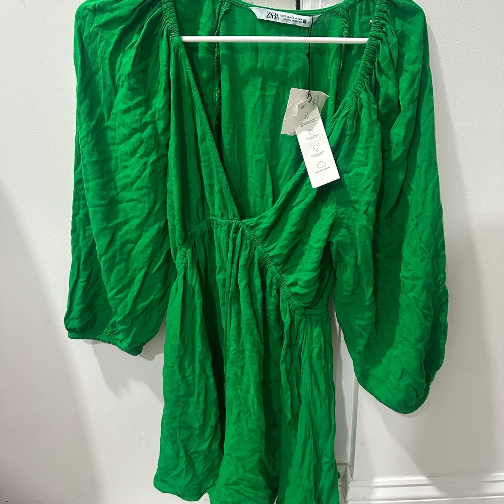 Zara Green romper. Super cute rompers but just doesn't fit me.new with tags on!!